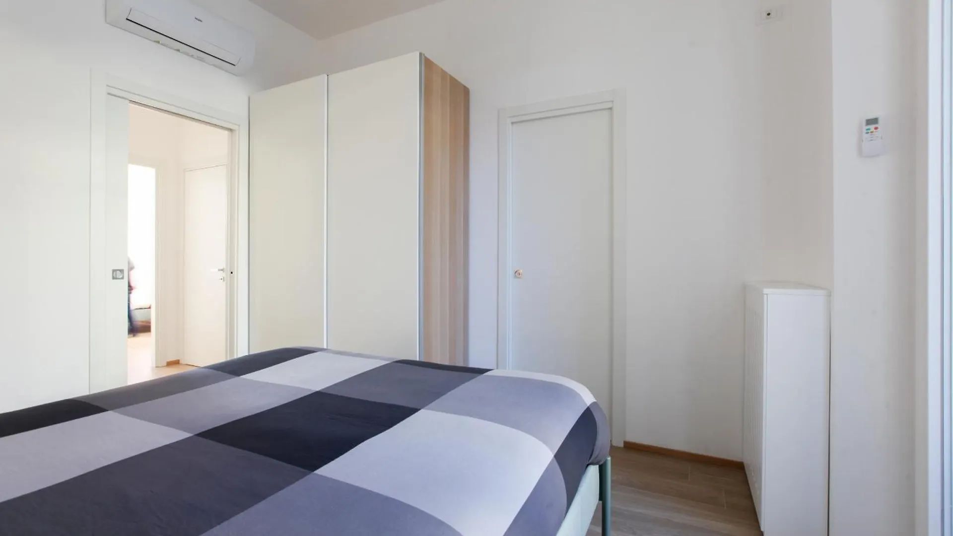 Apartment Cuore Dei Navigli - Your Home Milan
